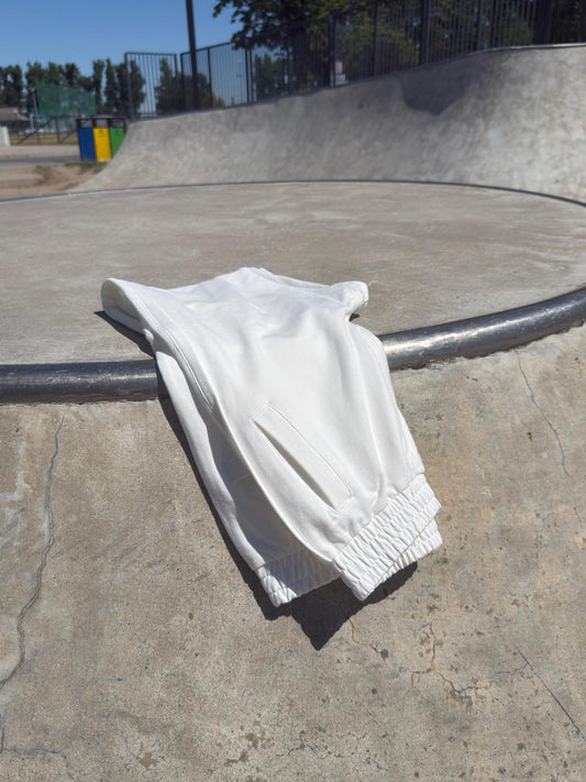 WHITE SWEATPANTS WITH SIDESTRIPES