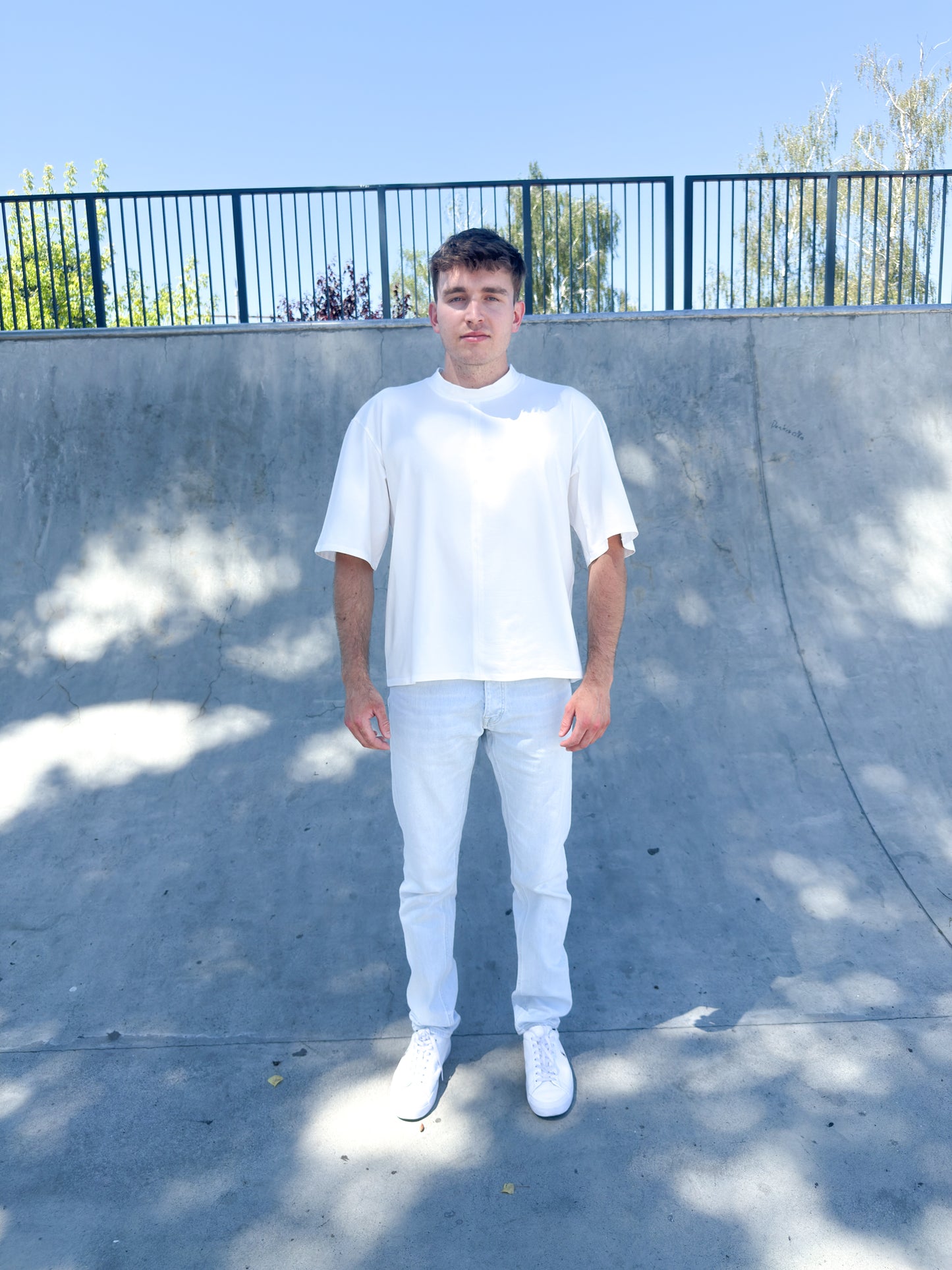 T-SHIRT BIAŁY OVERSIZE